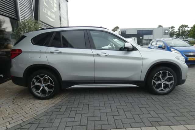BMW X1 (2017) thumbnail 6