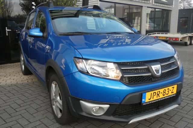 Dacia Sandero (2015) thumbnail 6
