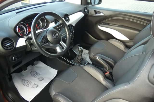 Opel Adam (2017) thumbnail 3
