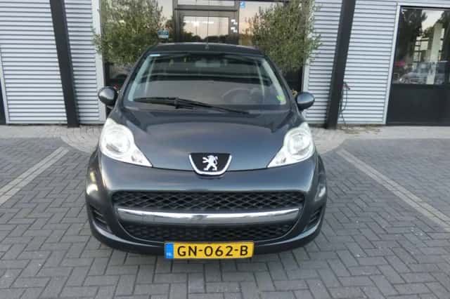 Peugeot 107 (2011) thumbnail 6
