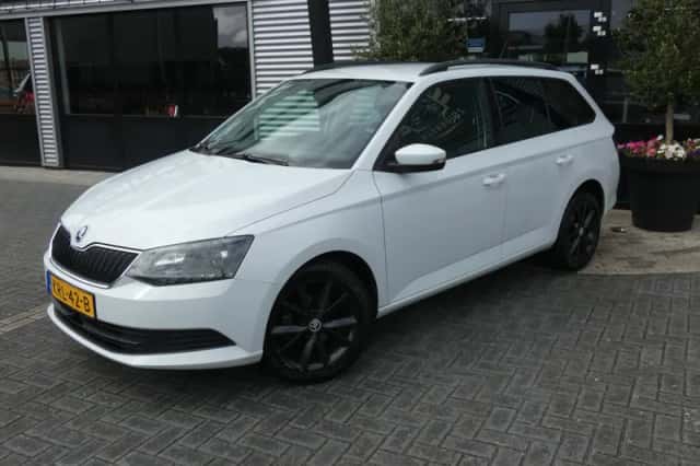 Škoda Fabia (2015) thumbnail 4