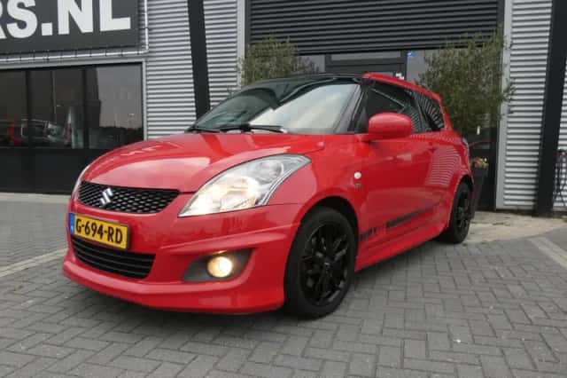 Suzuki Swift (2011) thumbnail 4