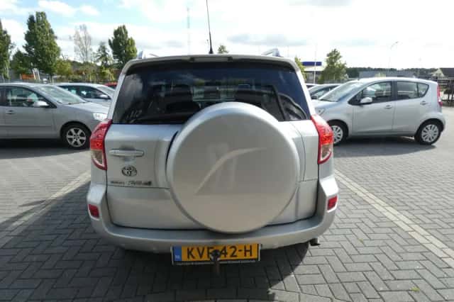 Toyota RAV4 (2008) thumbnail 2