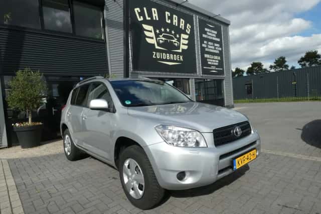 Toyota RAV4 (2008) thumbnail 5