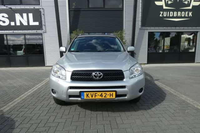 Toyota RAV4 (2008) thumbnail 6