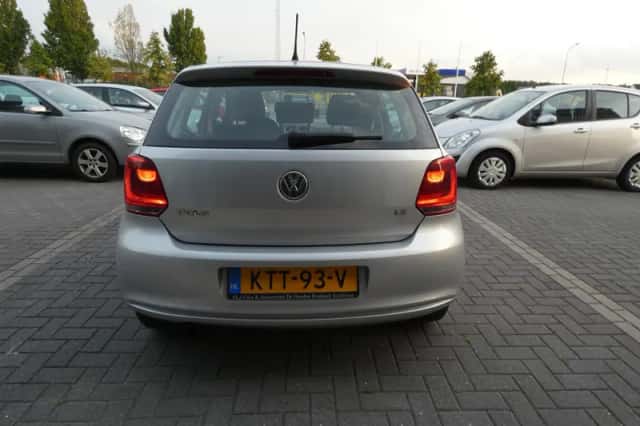 Volkswagen Polo (2009) thumbnail 2