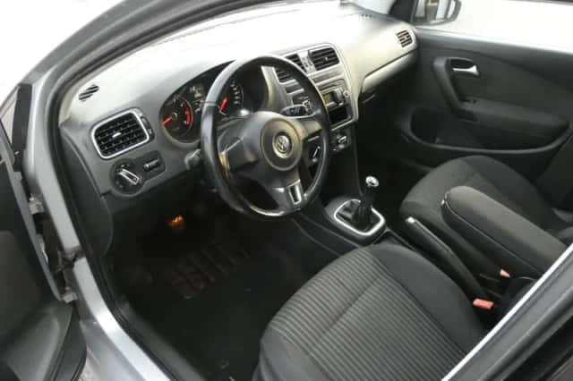 Volkswagen Polo (2009) thumbnail 3
