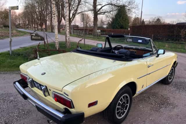 Fiat 124 Spider (1975) thumbnail 4