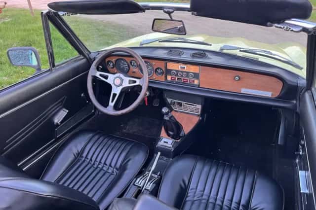 Fiat 124 Spider (1975) thumbnail 6