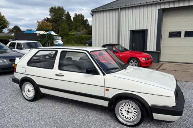 Volkswagen Golf (1988) thumbnail 3