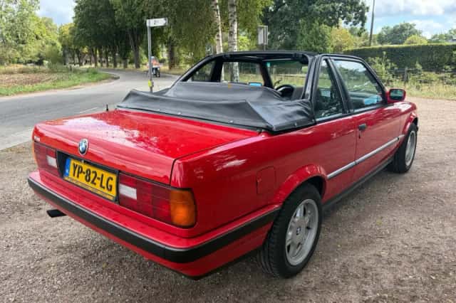 BMW 3-Serie (1990) thumbnail 4