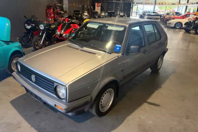 Volkswagen Golf (1989) thumbnail 1