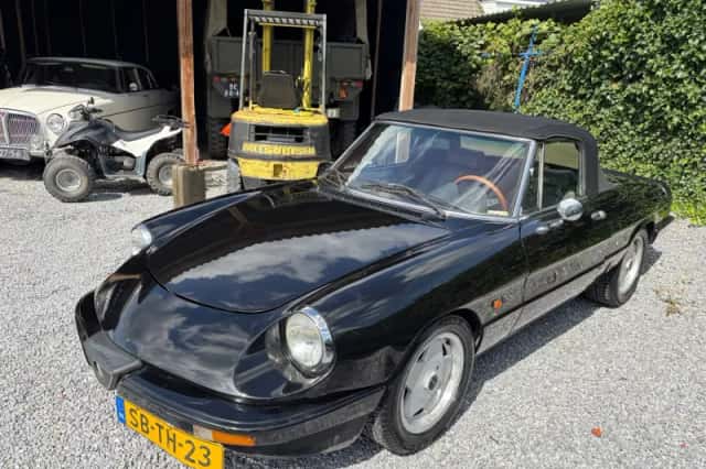 Alfa Romeo Spider (1986) thumbnail 1