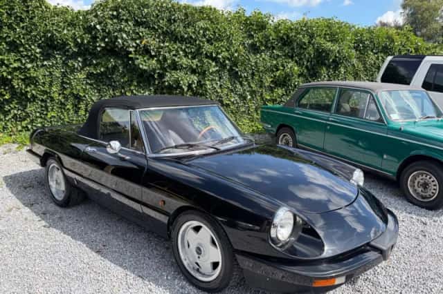 Alfa Romeo Spider (1986) thumbnail 2