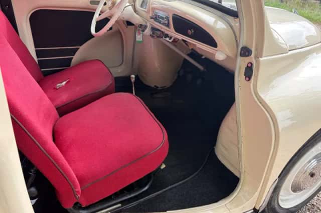 Renault 4cv (1960) thumbnail 4