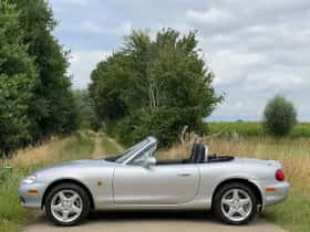 Mazda MX-5 (2006) thumbnail 2