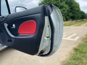 Mazda MX-5 (2006) thumbnail 37