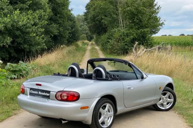 Mazda MX-5 (2006) thumbnail 5