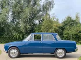 Alfa Romeo Giulia (1966) thumbnail 2