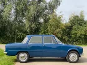Alfa Romeo Giulia (1966) thumbnail 6