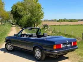 BMW 3-Serie (1989) thumbnail 3