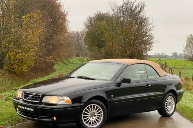 Volvo C70 (2003) thumbnail 1