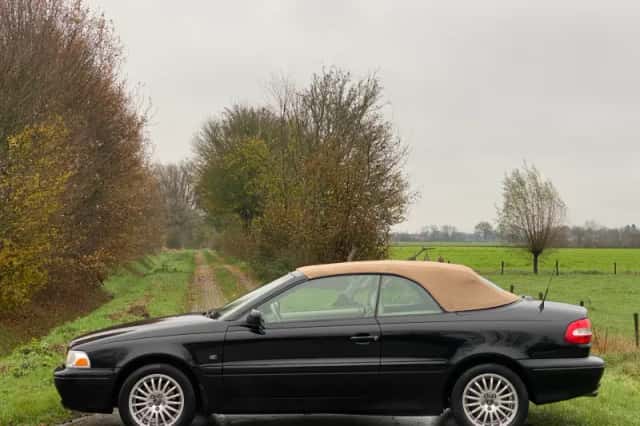 Volvo C70 (2003) thumbnail 2