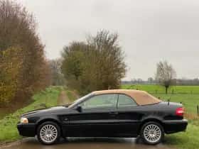 Volvo C70 (2003) thumbnail 2