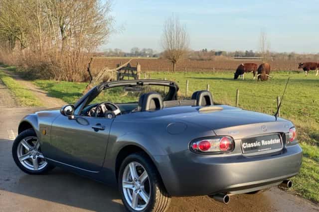 Mazda MX-5 (2007) thumbnail 3