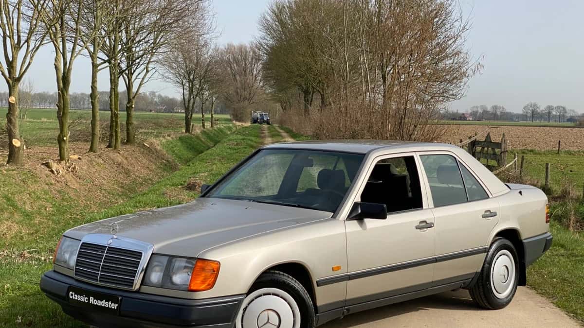 Mercedes-Benz 200d (1986) — foto 1