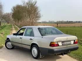 Mercedes-Benz 200d (1986) thumbnail 3