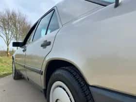 Mercedes-Benz 200d (1986) thumbnail 29