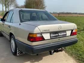 Mercedes-Benz 200d (1986) thumbnail 40