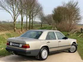 Mercedes-Benz 200d (1986) thumbnail 5
