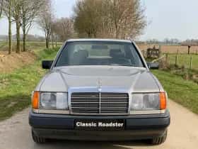 Mercedes-Benz 200d (1986) thumbnail 8