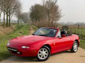 Mazda MX-5 (1991) thumbnail 2