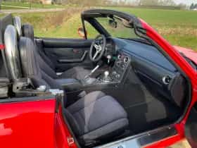 Mazda MX-5 (1991) thumbnail 29