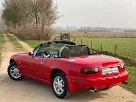 Mazda MX-5 (1991) thumbnail 4