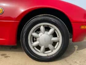 Mazda MX-5 (1991) thumbnail 33