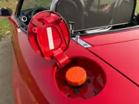 Mazda MX-5 (1991) thumbnail 44