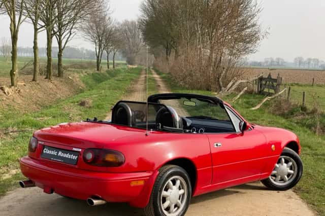 Mazda MX-5 (1991) thumbnail 6