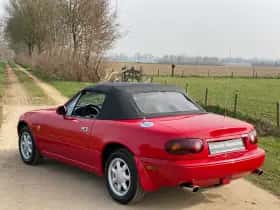 Mazda MX-5 (1991) thumbnail 51