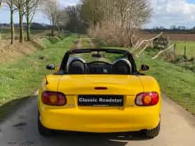 Mazda MX-5 (2000) thumbnail 4