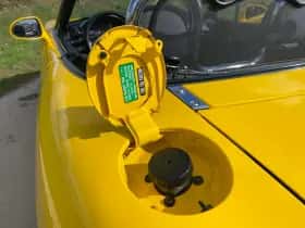 Mazda MX-5 (2000) thumbnail 38
