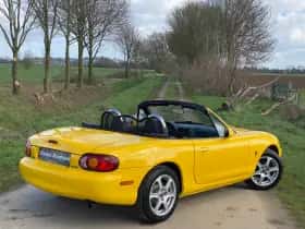 Mazda MX-5 (2000) thumbnail 5