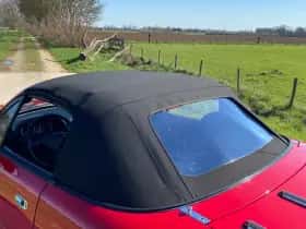 Mazda MX-5 (1991) thumbnail 56