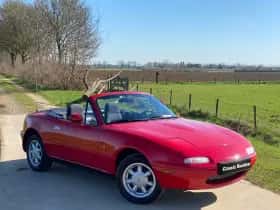 Mazda MX-5 (1991) thumbnail 8