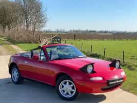Mazda MX-5 (1991) thumbnail 9