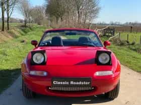 Mazda MX-5 (1991) thumbnail 10