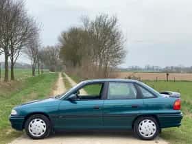 Opel Astra (1997) thumbnail 2